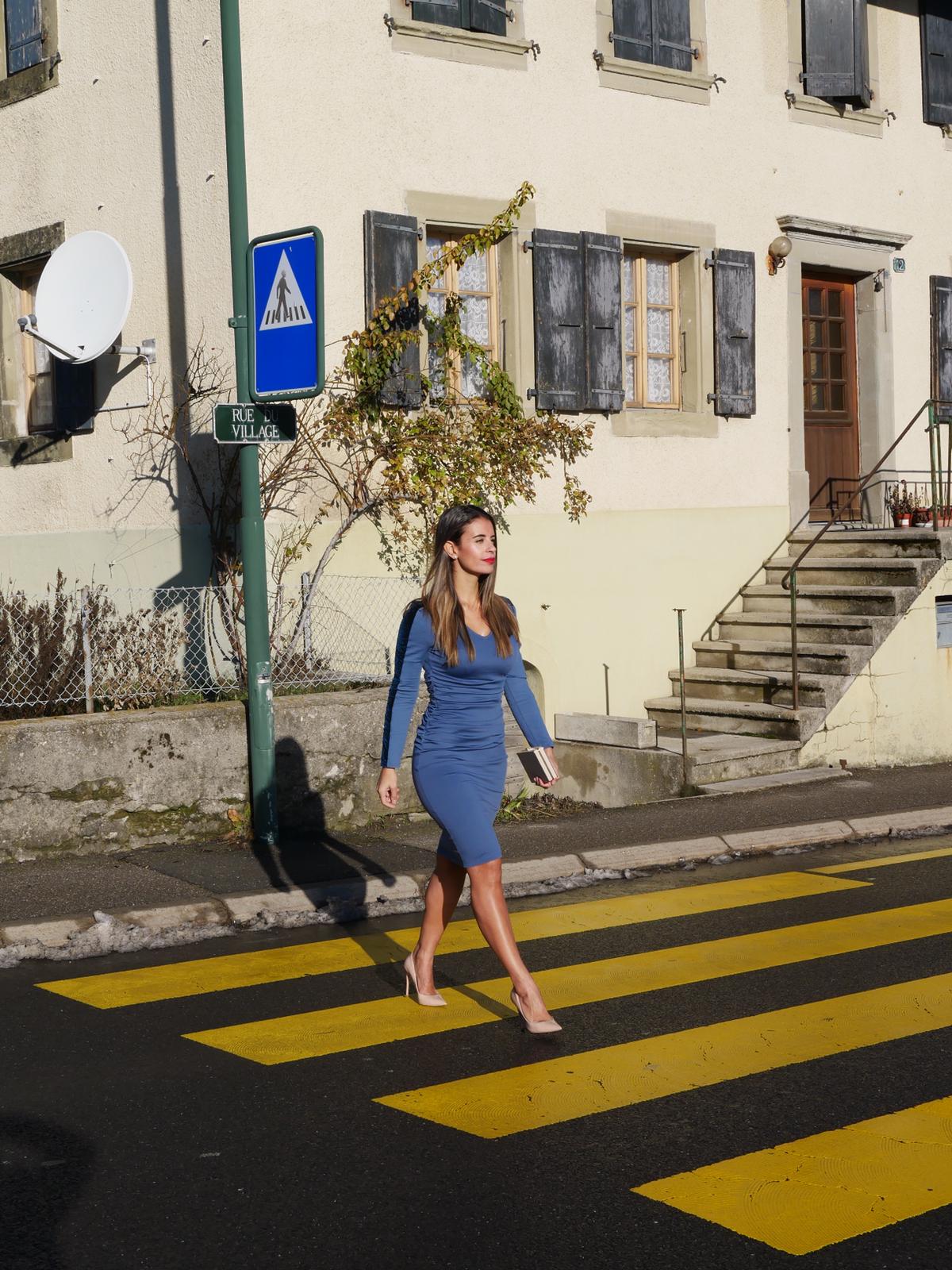 SARA VELVET DRESS